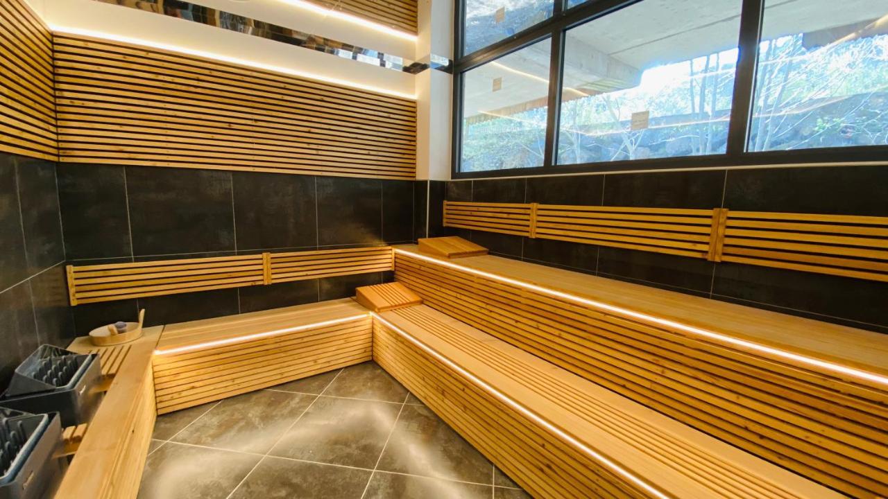 Coin D'Aubrac Hotel Restaurant Spa De Luxe Chaudes-Aigues Exterior photo